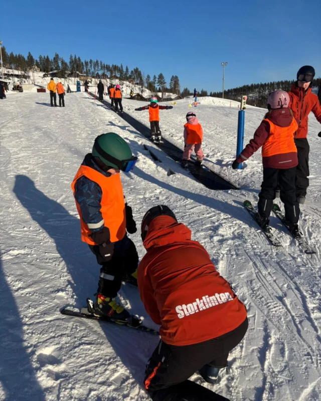 STORKLINTENS SKIDSKOLA

I Storklinten är det roligt att lära sig åka slalom 🎿 

Ännu finns det tillfällen kvar att delta i vår skidskola! 
⛷️ 22-23e mars
⛷️ 5-6e april

Skicka er förfrågan till info@storklinten.se 

Vi ses på berget!